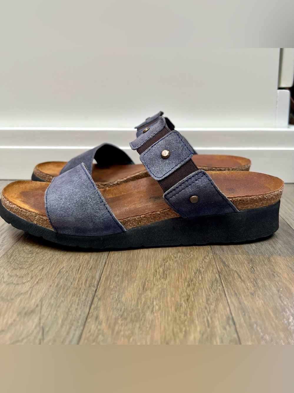 NAOT Ashley Elegant Collection Womens Leather Sandals Size 38  US 7 Gray Suede
